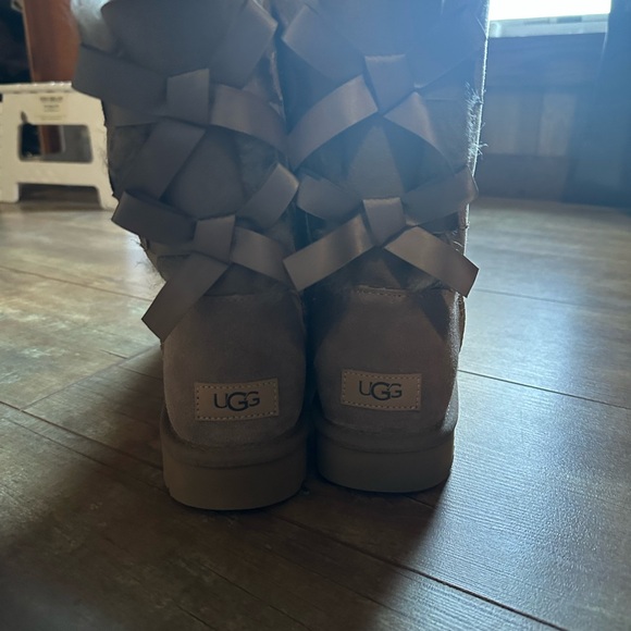 UGG Bailey Bow - Picture 3 of 6